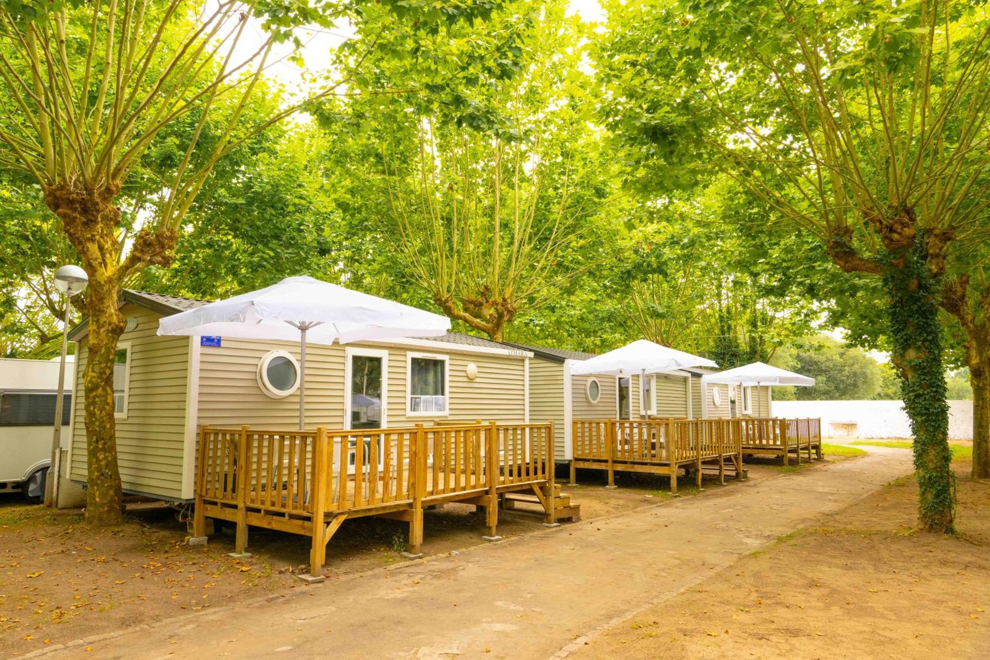 Alojamiento - Bungalows En El Centro De Laredo A 200 M De La Playa Exterior foto