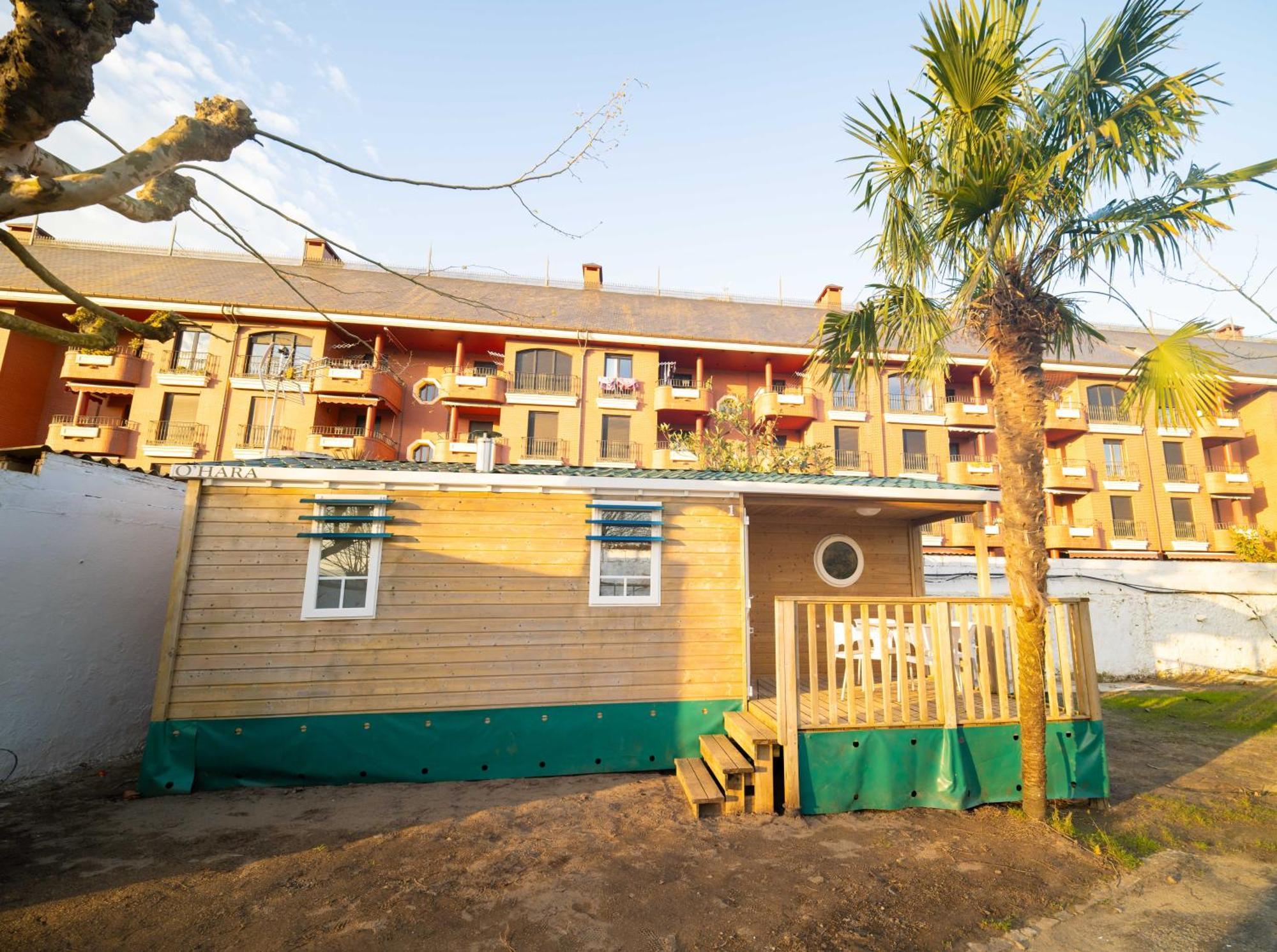 Alojamiento - Bungalows En El Centro De Laredo A 200 M De La Playa Exterior foto